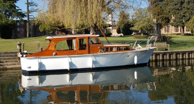 Private Boat Hire along the River Thames at Windsor